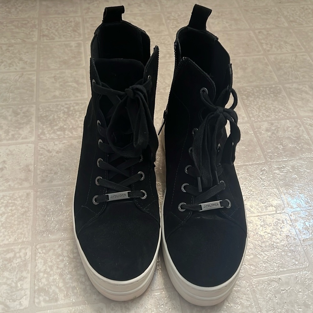 J/SLIDES Norris High Top Leather Platform Sneaker in Black
